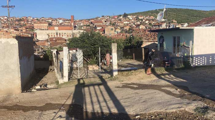 Събарят незаконни къщи в ромския квартал на Стара Загора