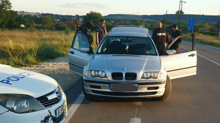 13 души са задържани в хода на специализирана полицейска операция във Варна и областта