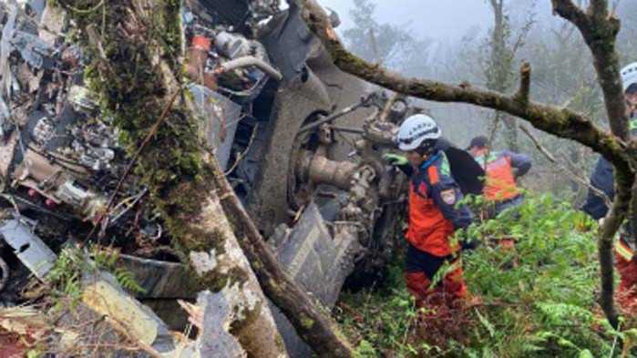Катастрофиралият индийски самолет паднал от склон