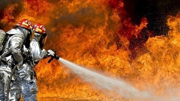 7 загинали и 15 ранени при пожар в хотел в Индия, ползван за лечение на COVID