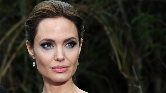 Анджелина Джоли, Брад Пит и как актрисата иска да ги сдобри с Мадокс