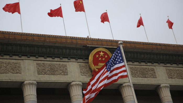 Китай удари САЩ със санкции