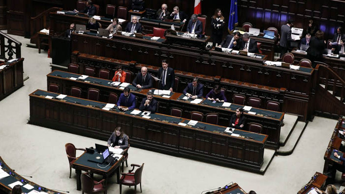 Италиански политици взели помощи заради кризата с COVID-19