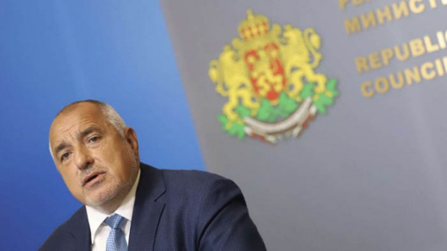 Премиерът: За разлика от тези, които вече събират CV-та, ние имаме да решаваме много неща