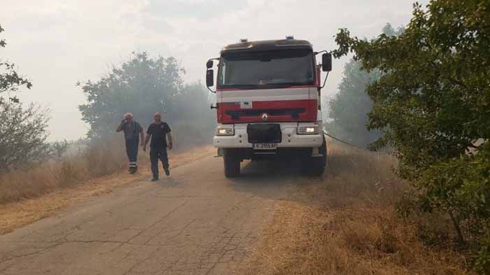 Пожар обхвана нови 400 дка гора в Хасковско