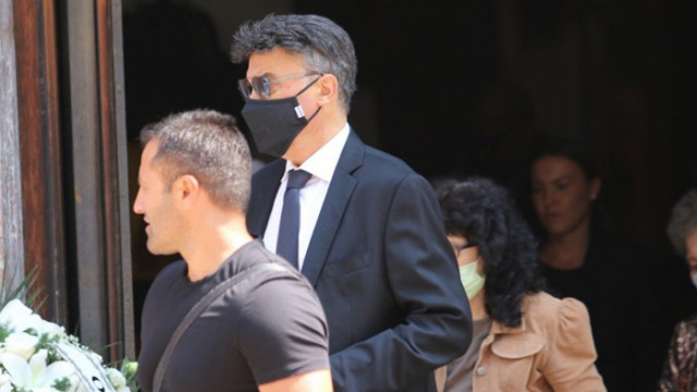 България се сбогува с легендарния вратар Бисер Михайлов